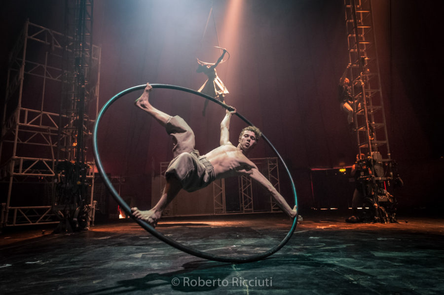 No Fit Circus // Bianco (Fred Fringe 2013 | Roberto